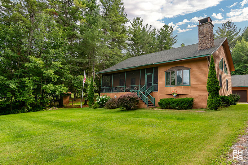 10057 Nys Route 9n Keene NY 12942