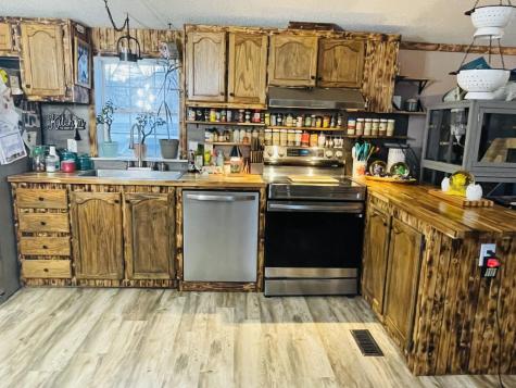 10 Debra Lane Plattsburgh NY 12901
