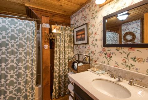 38 Highland Place Lake Placid NY 12946