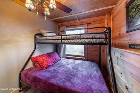 11 Maggie Dudley Road Crown Point NY 12928