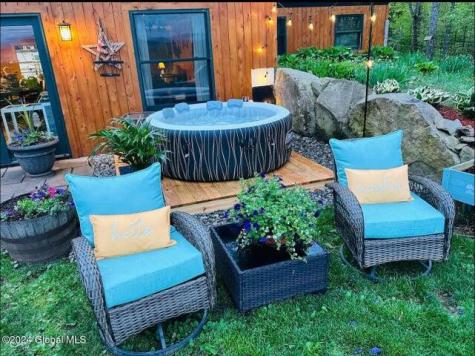 11 Maggie Dudley Road Crown Point NY 12928