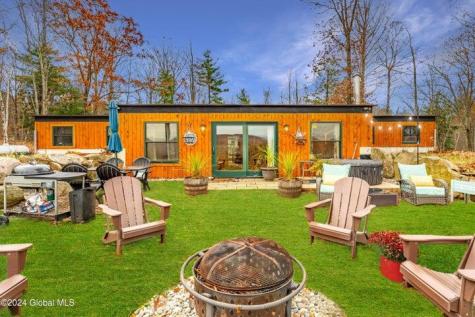 11 Maggie Dudley Road Crown Point NY 12928