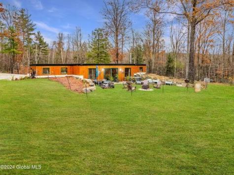 11 Maggie Dudley Road Crown Point NY 12928