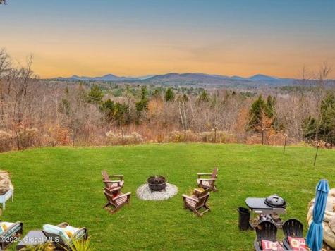 11 Maggie Dudley Road Crown Point NY 12928