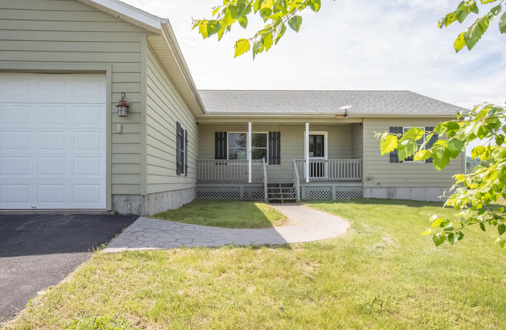 7 Robare Road Keeseville NY 12944