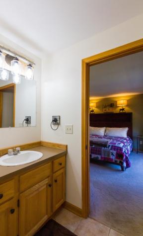 8 Evans Lane Lake Placid NY 12946