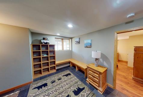 8 Evans Lane Lake Placid NY 12946