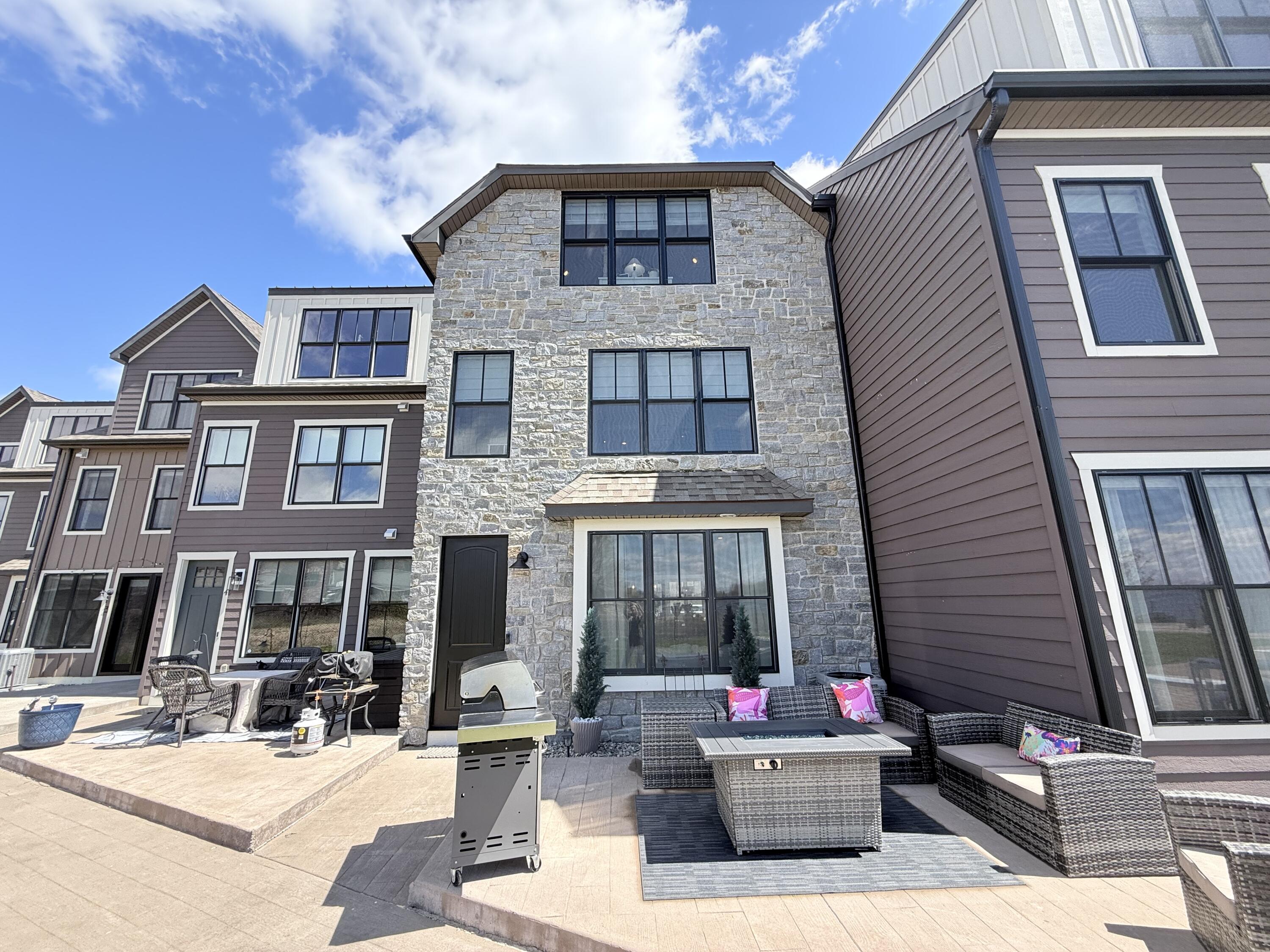 5 Lennox Way Plattsburgh NY 12901