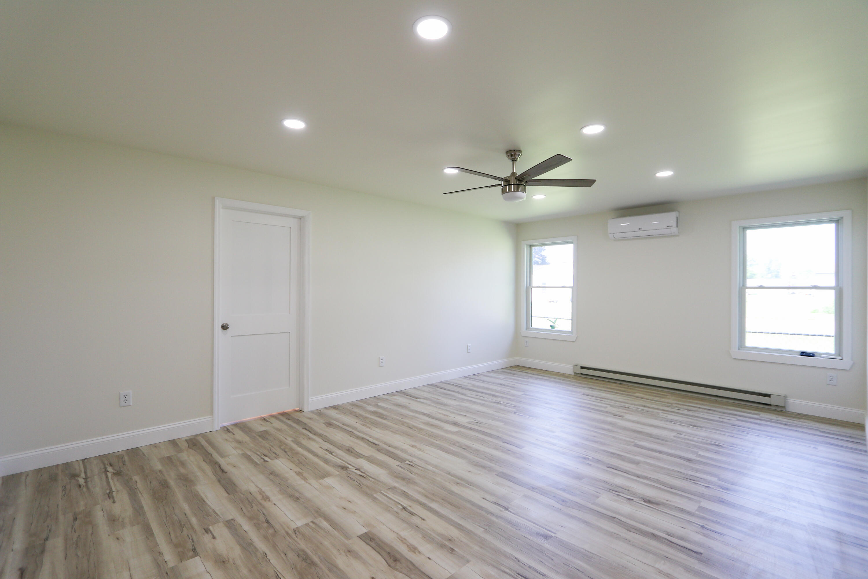 28 Delaware Street Rouses Point NY 12979