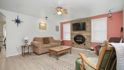 3252 U.s. 9 Peru NY 12972