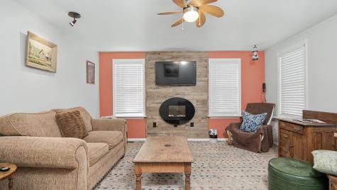 3252 U.s. 9 Peru NY 12972