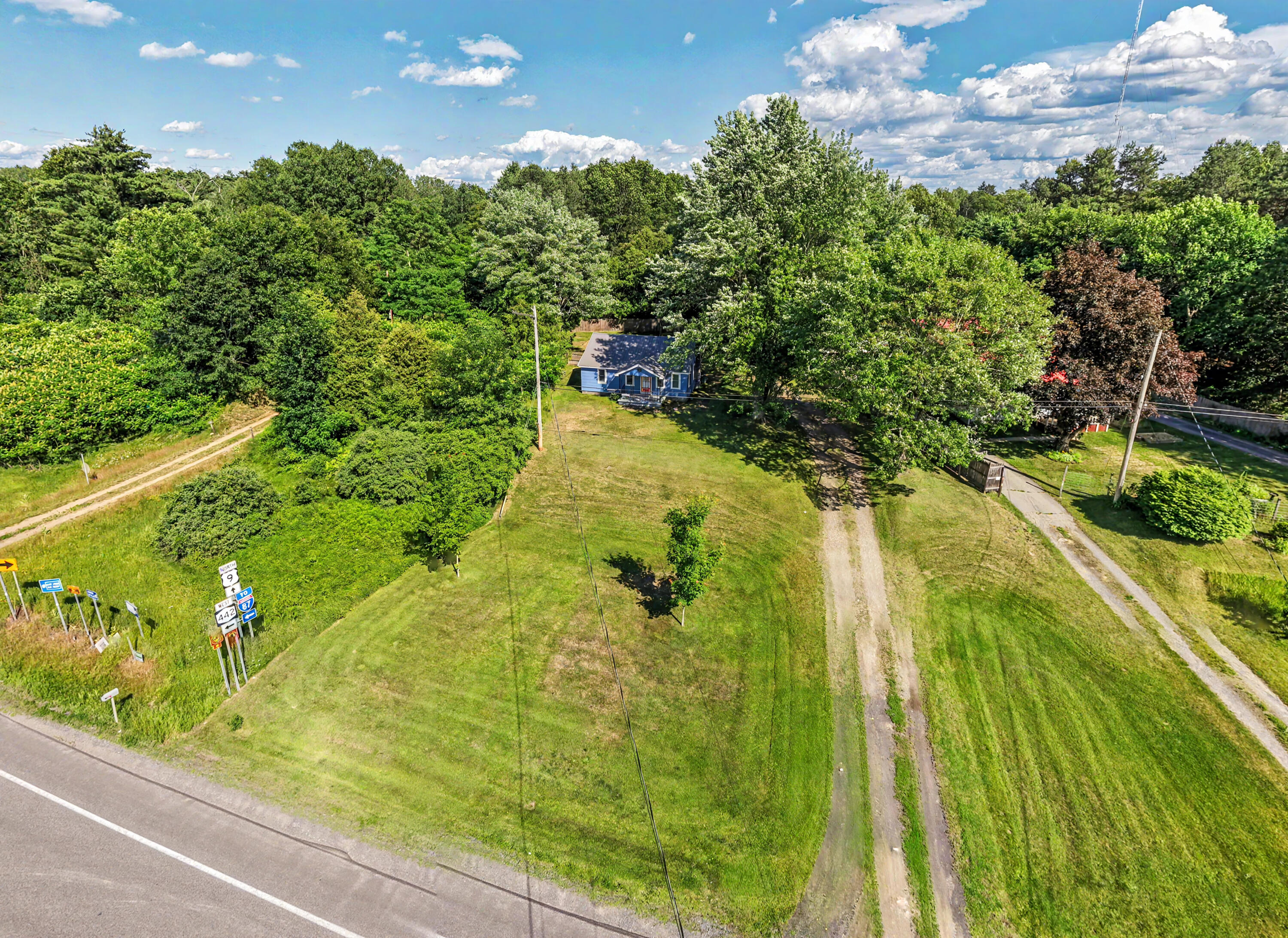3252 U.s. 9 Peru NY 12972