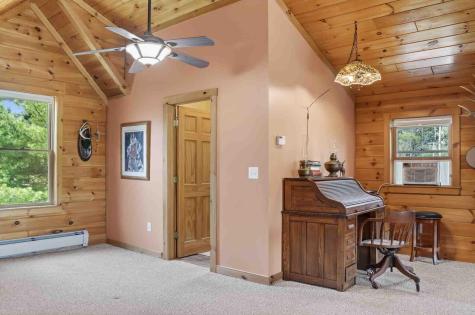 19 Huntington Avenue Morrisonville NY 12962