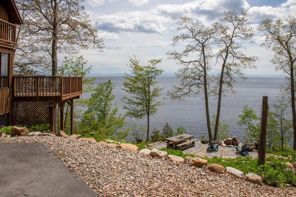 24 Gilbert Cameron Lane Keeseville NY 12944