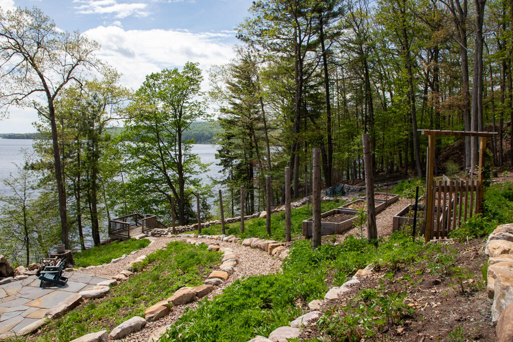 24 Gilbert Cameron Lane Keeseville NY 12944