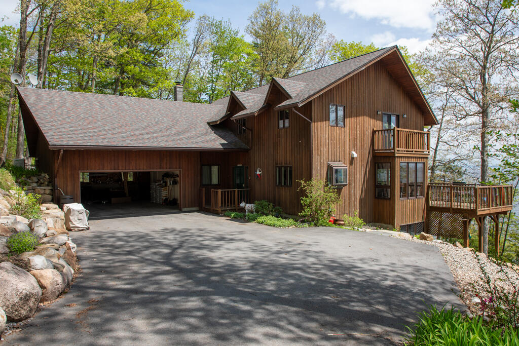 24 Gilbert Cameron Lane Keeseville NY 12944