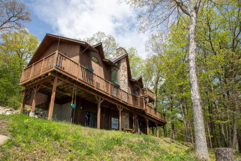 24 Gilbert Cameron Lane Keeseville NY 12944