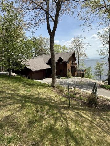 24 Gilbert Cameron Lane Keeseville NY 12944