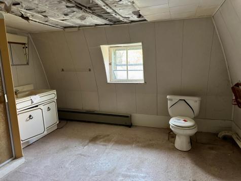 2458 U.s. 11 Mooers NY 12958
