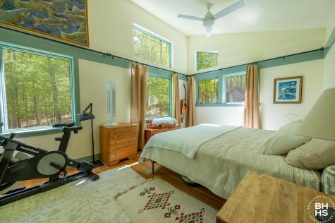 32 Corliss Point Way Keene NY 12942