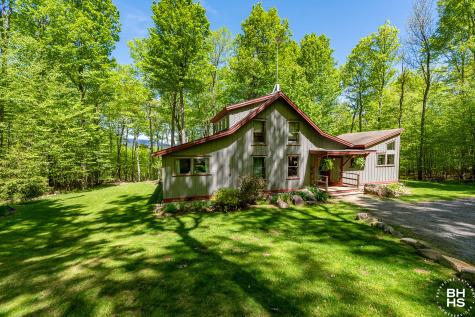 32 Corliss Point Way Keene NY 12942