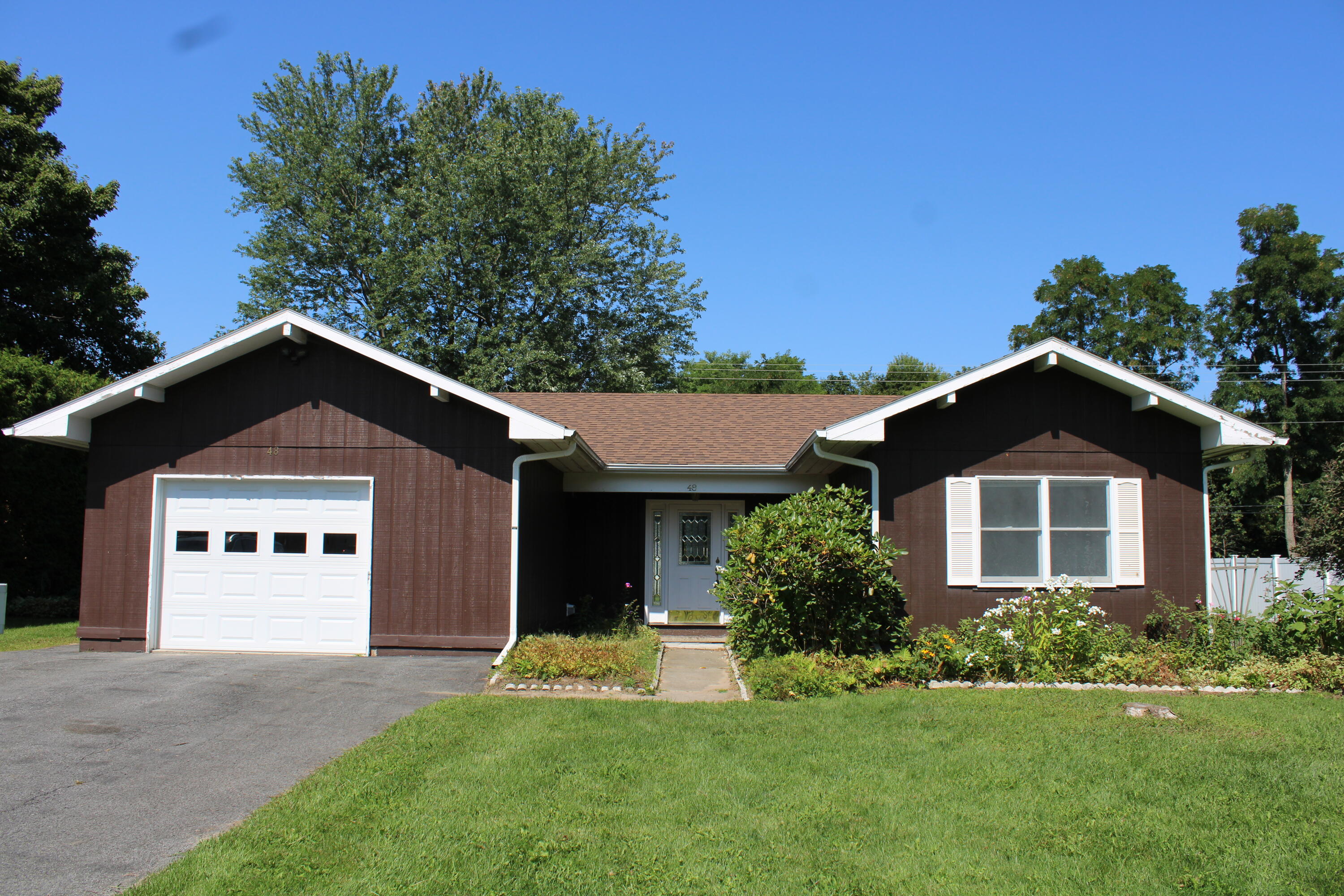 48 Joyce Avenue Morrisonville NY 12962