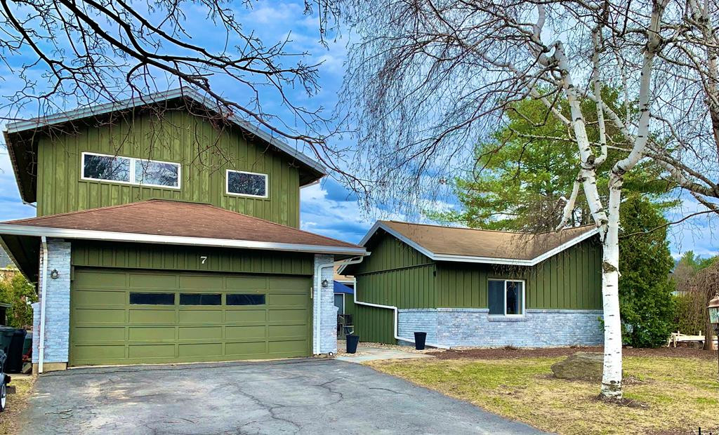 7 Pinewood Drive Plattsburgh NY 12901