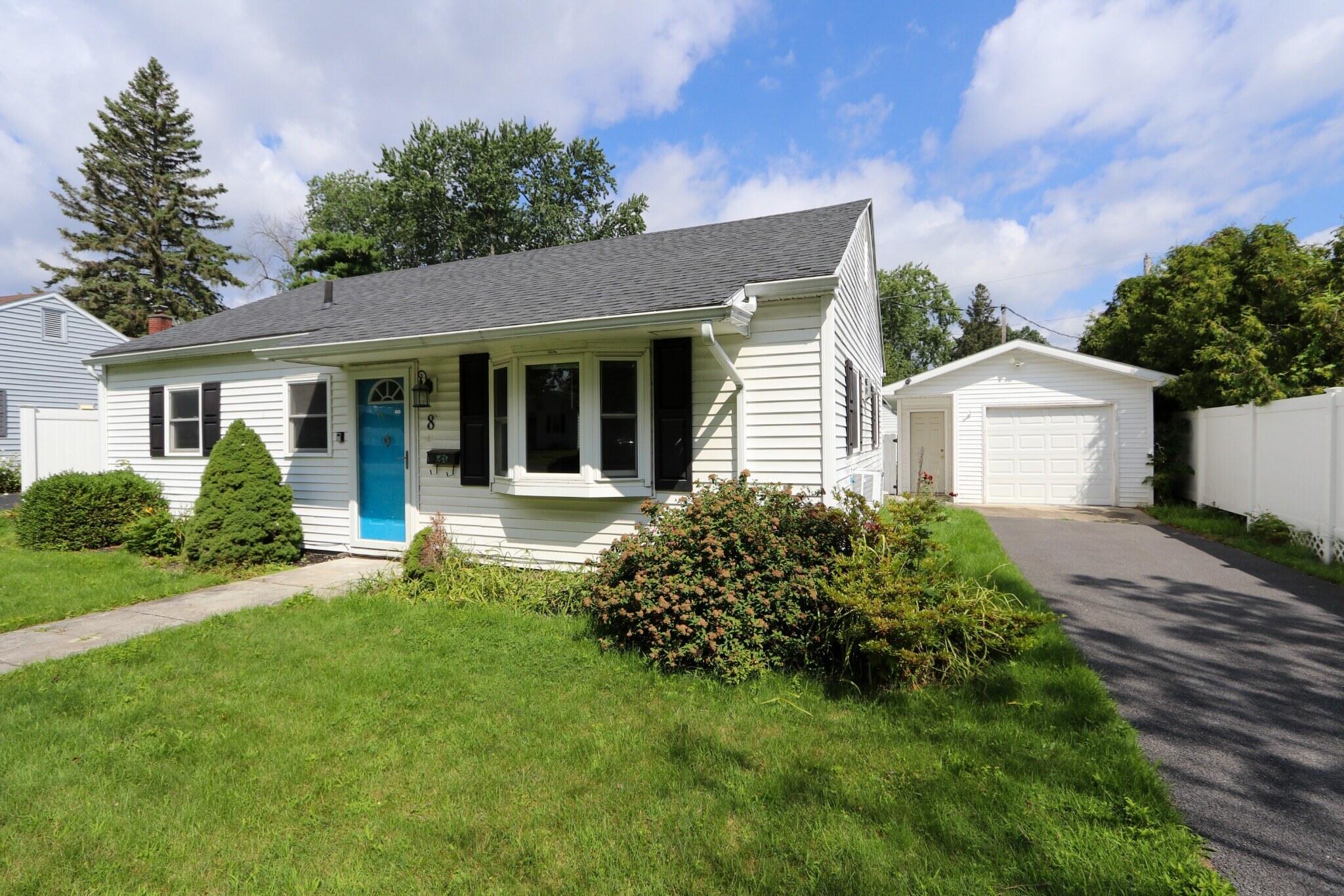 8 Lincoln Lane Plattsburgh NY 12901