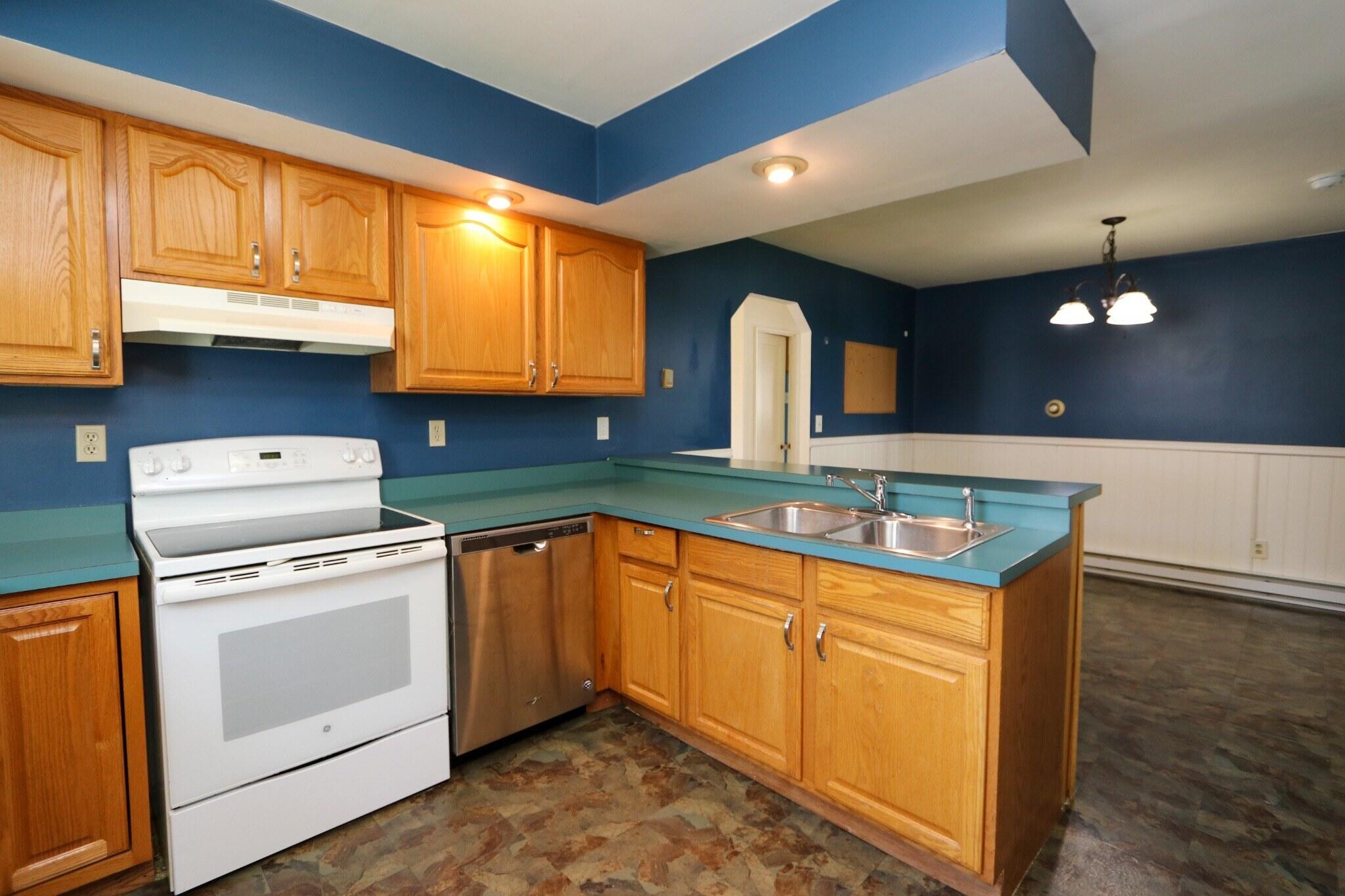 8 Lincoln Lane Plattsburgh NY 12901
