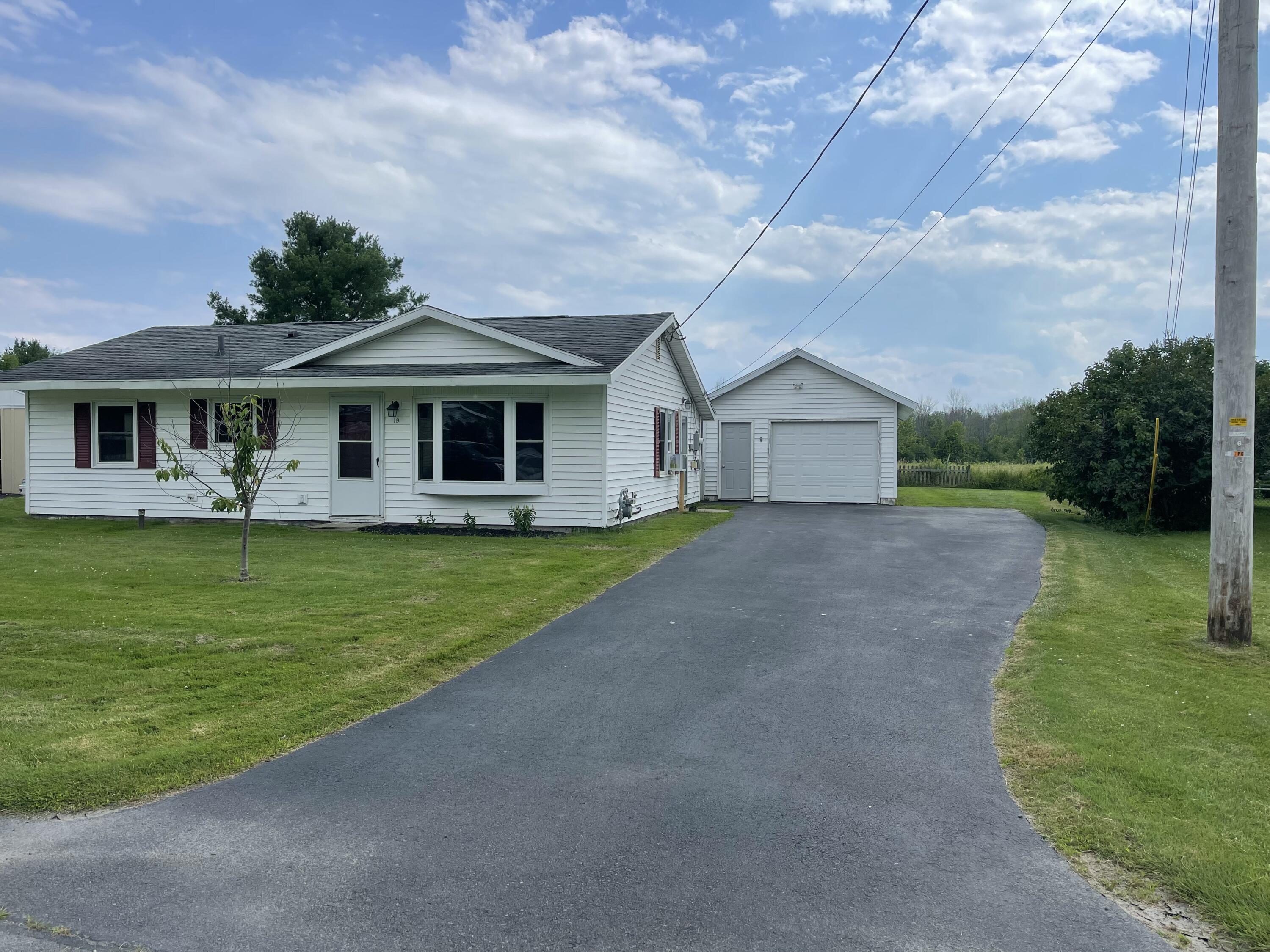 19 Genesee Lane Plattsburgh NY 12901