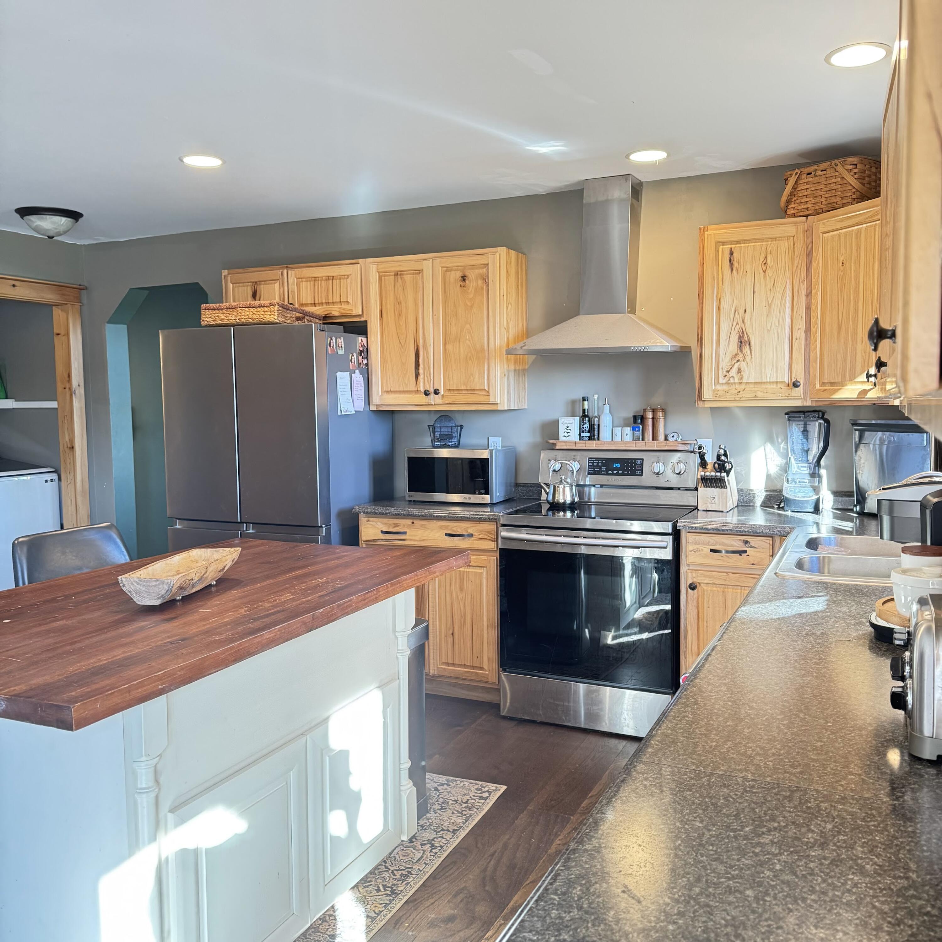 32 Turkey Run Road Vermontville NY 12989