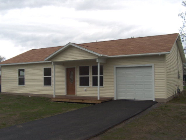16 Mohican Lane Plattsburgh NY 12901