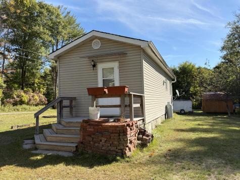 42 Grove Avenue Willsboro NY 12996