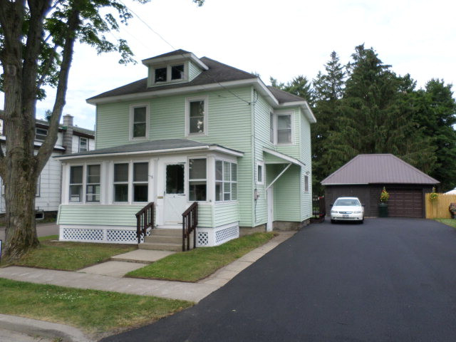 28 Edward Street Malone NY 12953