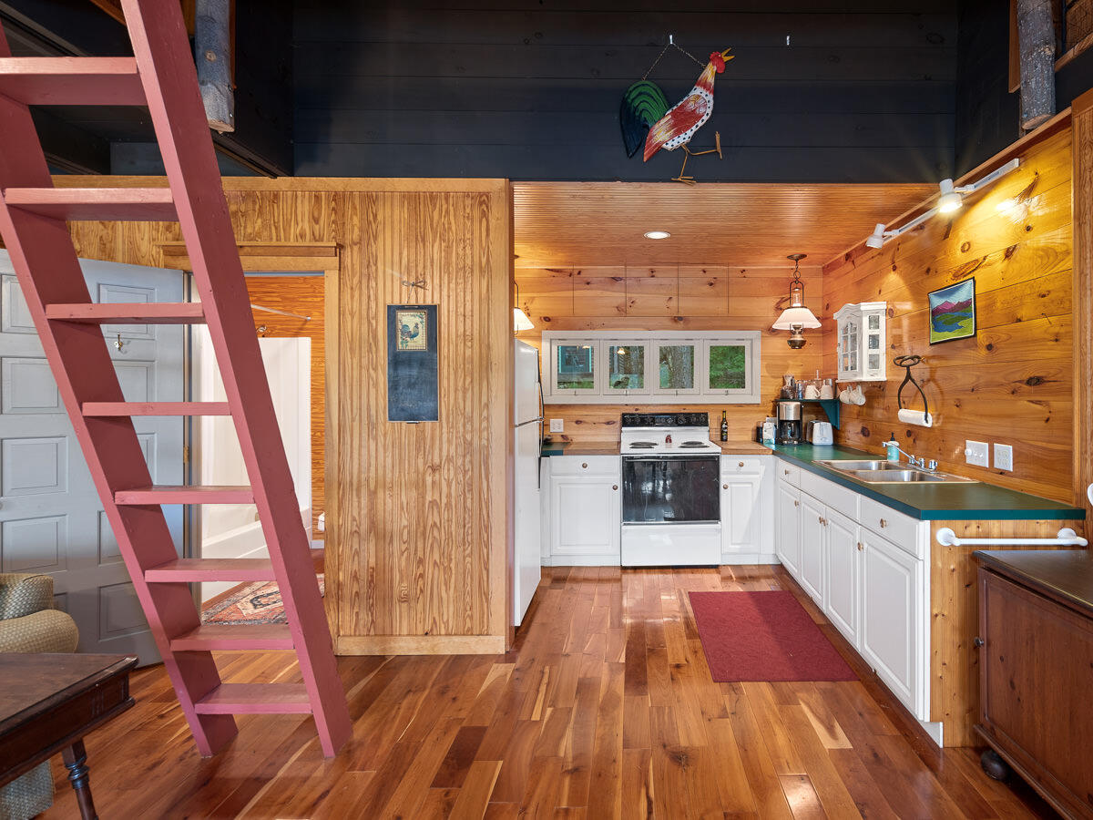 12 George And Bliss Lane, Pier 268 Lake Placid NY 12946