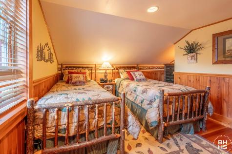 2292 Gillespie Drive Bloomingdale NY 12913