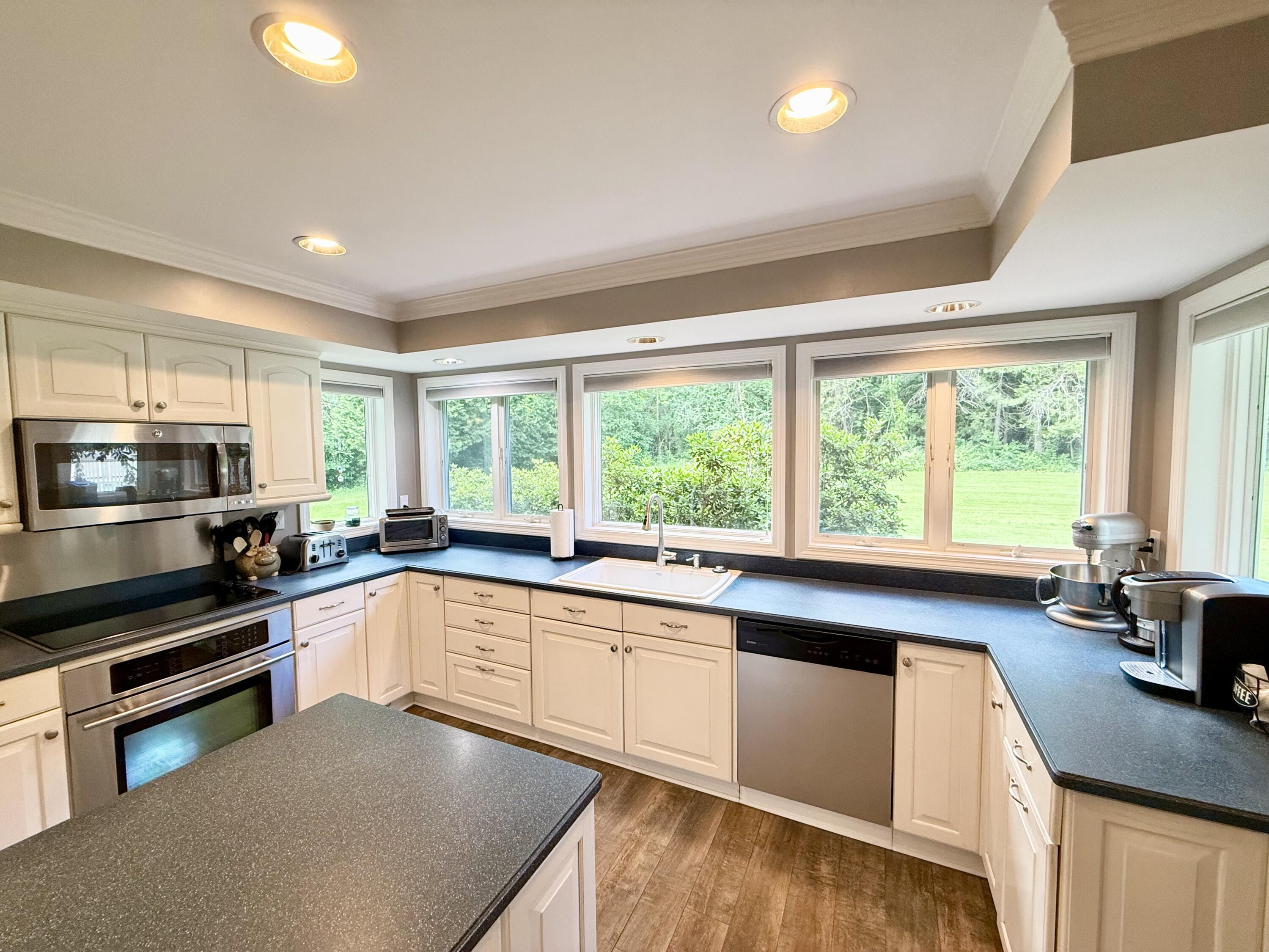4 Meadowbrook Drive Morrisonville NY 12962