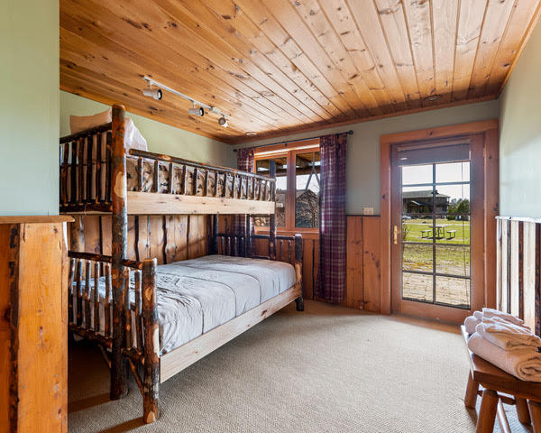 31 Bayside Drive Saranac Lake NY 12983