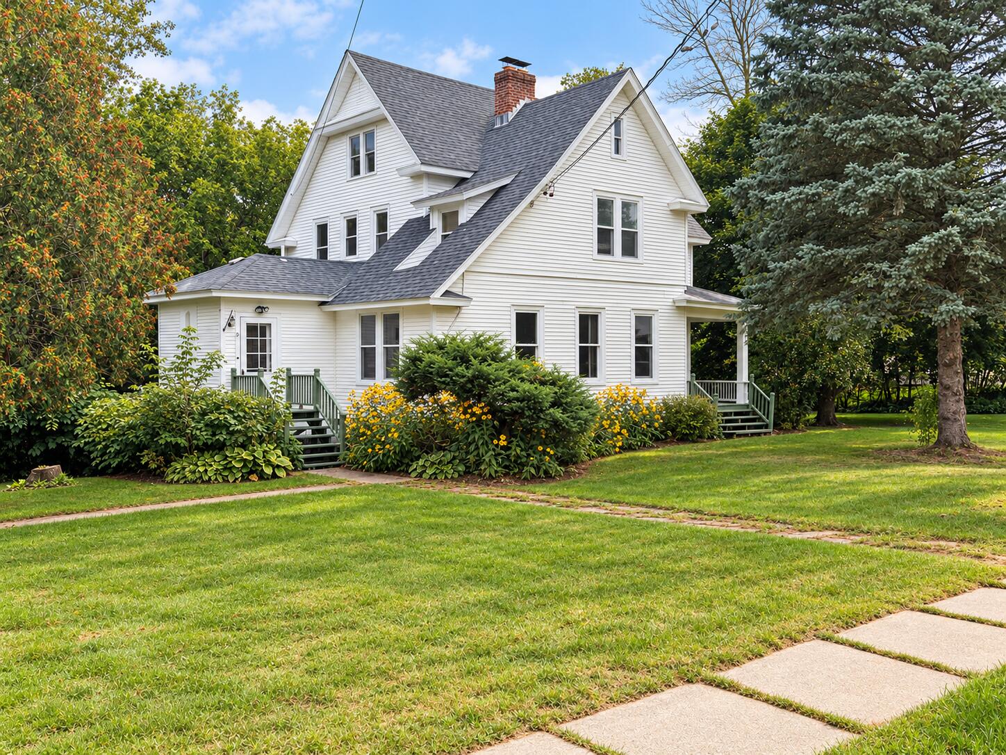 21 Oak Street Champlain NY 12919