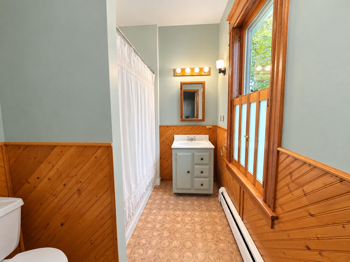 21 Oak Street Champlain NY 12919