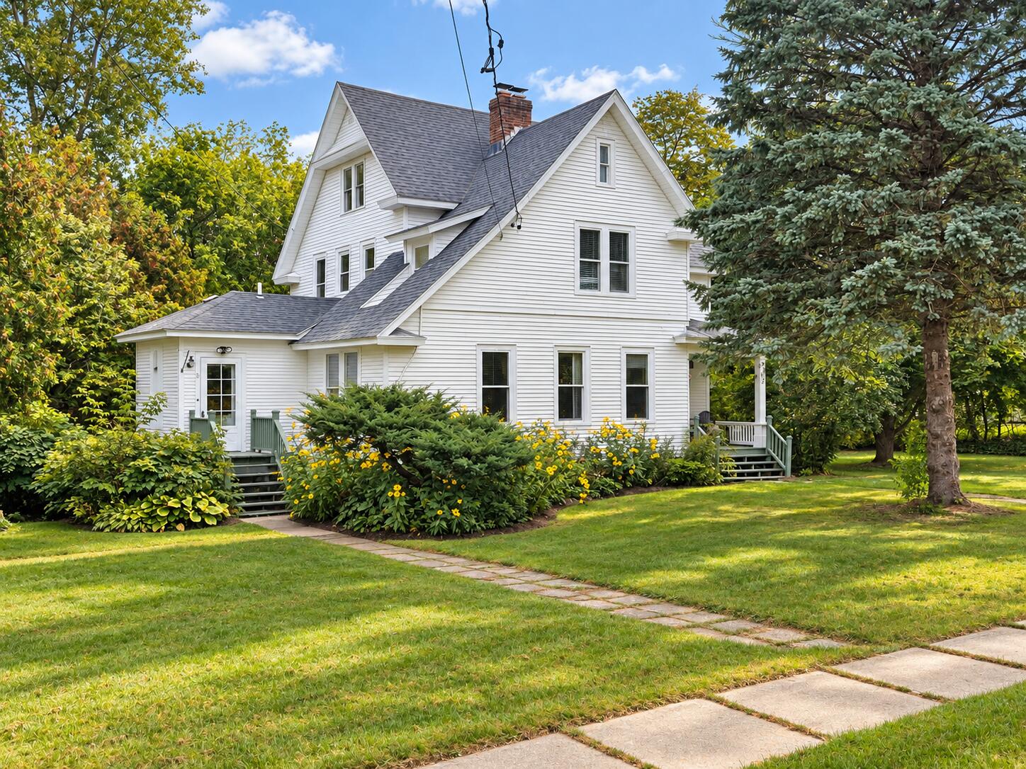 21 Oak Street Champlain NY 12919