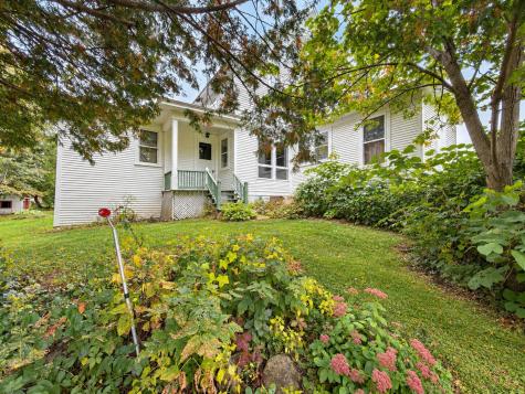 21 Oak Street Champlain NY 12919