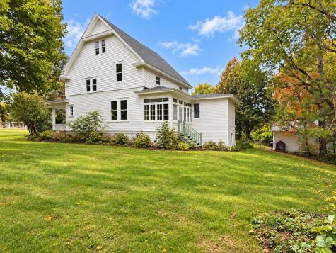 21 Oak Street Champlain NY 12919
