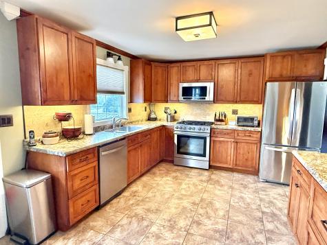 14 Carriage Hill Peru NY 12972