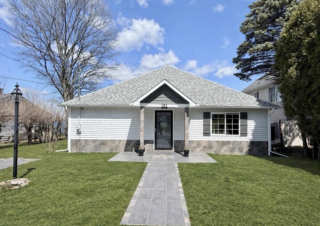 142 Algonquin Park Road Plattsburgh NY 12901