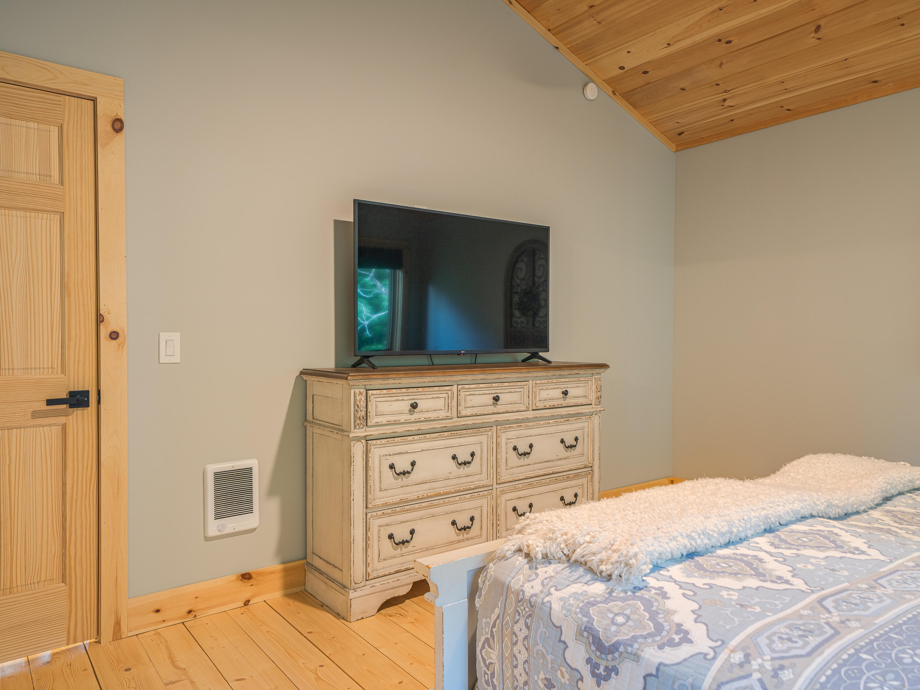 3307 New York 73 Keene NY 12942