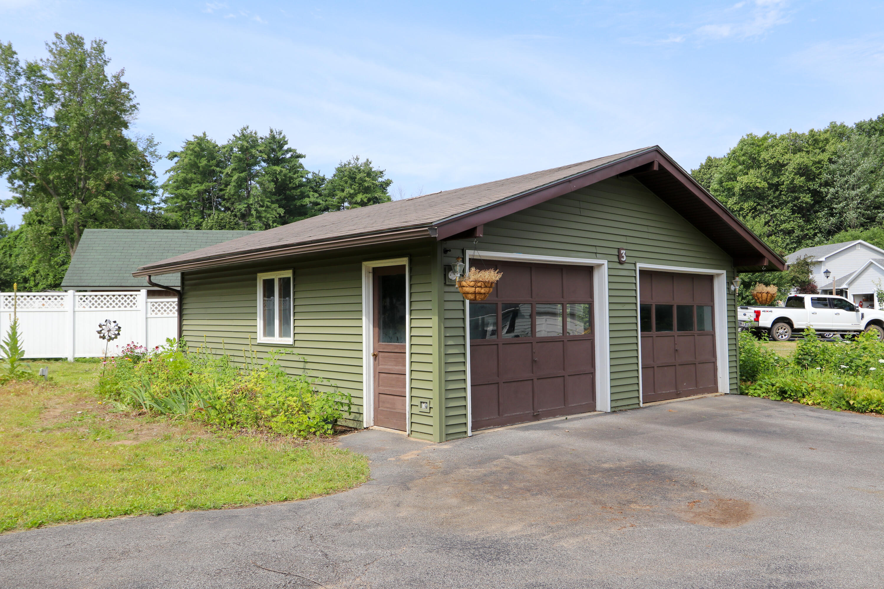3 Button Brook Parkway Peru NY 12972