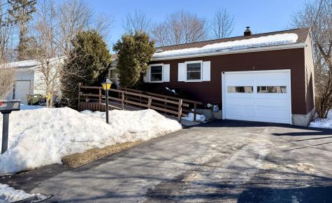 2 Stratford Road Plattsburgh NY 12901