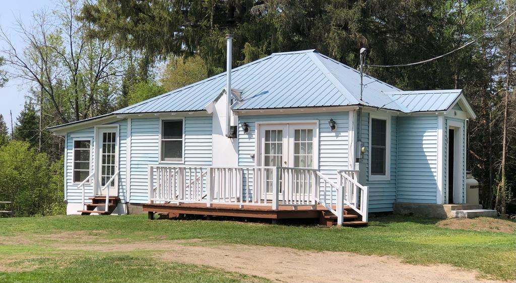 414 Swinyer Road Vermontville NY 12989