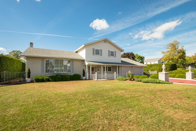 25 Crescent Drive Plattsburgh NY 12901